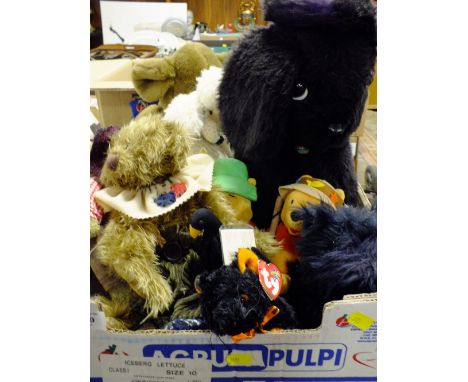 A SELECTION OF VINTAGE AND MODERN BEARS ETC
