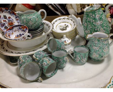 A TRAY OF ASSORTED CHINA TO INCLUDE A CHINESE TEA SET, ROYAL WORCESTER ETC