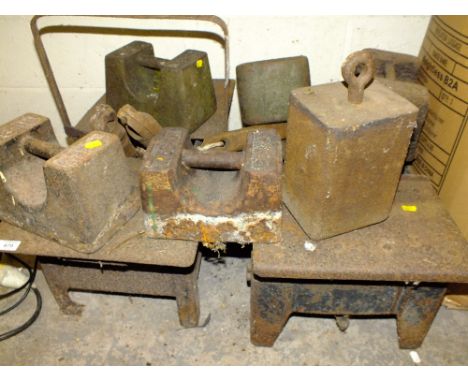 TWO VINTAGE SCALES TOGETHER WITH A SELECTION OF VINTAGE WEIGHTS