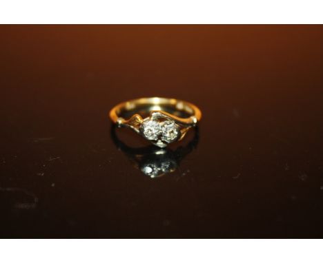 AN 18CT GOLD SPLIT BAND TWIN STONE DIAMOND RING SIZE L APPROX WEIGHT - 2.4G 