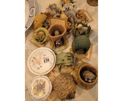 Collection Woodland Suprise figurines  and three ceramic items 