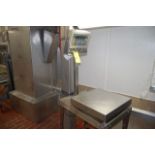 Weightronix Model #WI-127 Bench Scale, RIGGING FEE: $30