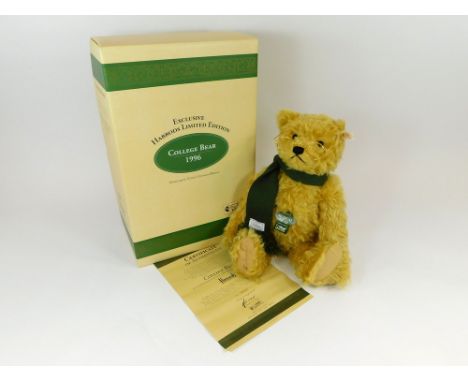 STEIFF BEAR. A Ltd. Edn. Steiff 1996 'College Bear' with musical movement. No.00657 of 2000 bears. In original packaging with