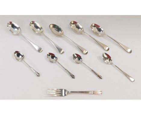 Five Edward VII silver teaspoons, initial engraved, London 1907, the George V Albany pattern coffee spoons, Birmingham 1910, 