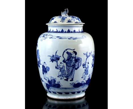 Porcelain vase with lid depicting a man with bow and arrow, surrounded by fools, China 18th century, 56 cm high, 37 cm diamet