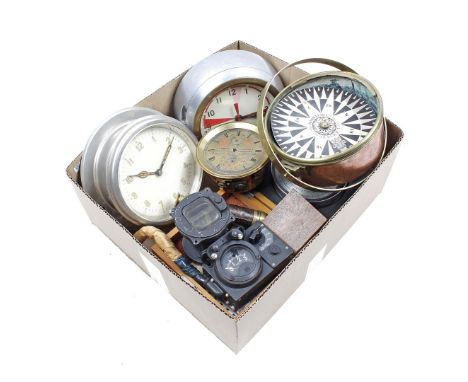 Box of various maritime measuring instruments, among others. J. Sewill meter, compass in wooden box, US Army Square company, 