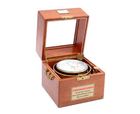 Glashutte Sa. Gub maritime chronometer no. 11332 in walnut box with facet cut glass, Germany ca. 1960, 18 cm high, 20 cm wide