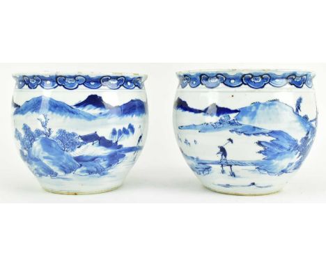 A pair of 19th century blue and white jardinere planter. Each jardinere porcelain modelled with a flat mouth rim, below paint