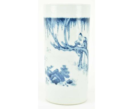 A late Ming or early Qing dynasty 17th century transitional blue and white ceramic brush pot. The brush pot of cylindrical fo