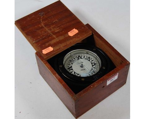 A mid 20th century compass by ES Ritchie &amp; Sons of Boston numbered 85700 in fitted mahogany box
