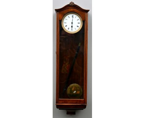 Wiener Regulator, um 1840 Kleiner Gewichtsregulator in dezent geschweiftem, mahagonifurniertem Gehäuse mit Glaseinlässen bekr