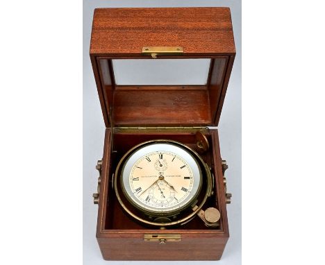 Marinechronometer Glashütte, 1956 GUB (VEB Glashütter Uhrenbetriebe). Kardanisch gelagerter Marinechronometer, Kaliber 100, M