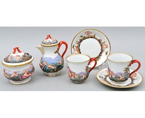 Dejeuner, Meissen, 2. H. 19. Jh./ um 1900 Sechsteilig, bestehend aus zwei Kaffeetassen mit Untertassen, Sahne-o. Milchkännche