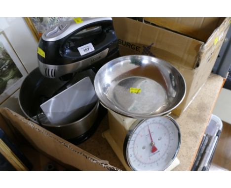 Logic food processor and set of Pro Cook scales