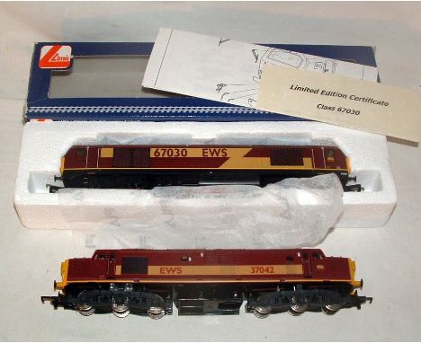 LIMA and HORNBY 2 x EWS Maroon and Yellow CO CO's -  L205095 EWS Class 67 'Night Mail' no 67030 - Near Mint with Instructions
