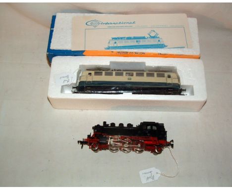 ROCO and FLEISCHMANN HO - ROCO 4135B DB Blue and Cream  BR110 O/H Electric BO BO (Near Mint Boxed) and Fleischmann 4064 DB Bl