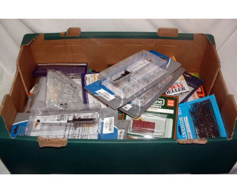 A tray containing mainly Scenic Items and Signals mostly Mint Packaged including 4 x DAPOL Electric Distant Semaphore Signals