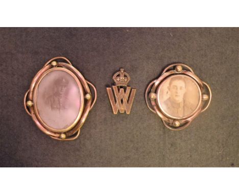 Two World War One photograph sweetheart brooches; a Women's Army Corps badge (3)