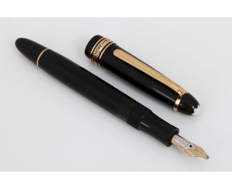Füller 142 (888), schwarzer Resin, vergoldeter Clip und Ringe/Beschläge, am Schaft nummeriert, Feder 14K Gold, 4810 ¨M¨, L ca