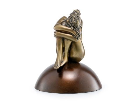 Bruni, Bruno  (geb. 1935 in Gradara/Italien)  La Felicità (Glückseeligkeit)  Bronze, goldbraun patiniert, zweiteilig. Aufgese