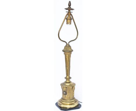 Pullman brass table Lamp type E with festoons, acanthus leaves and tendrils. In good original condition with plated finish, u