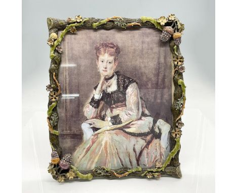 Lovely twig and acorn Swarovski jeweled frame. Deep green with golden highlights create the enamel covered gold tone metal fr