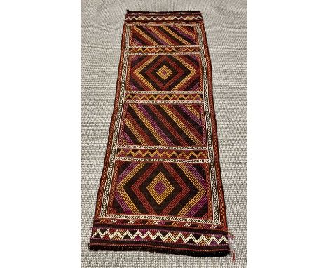 KILIM CARPET RUNNER - zig zag and diamond pattern throughout, 67 x 194cms