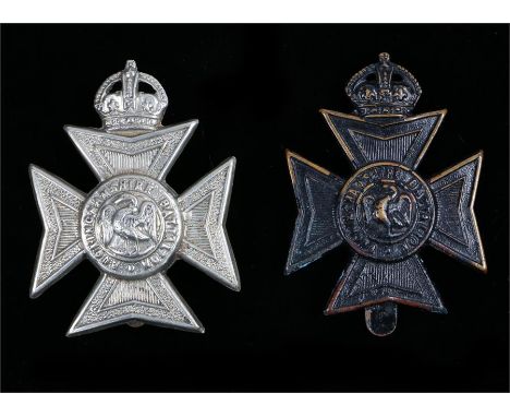 Cap badge to the Buckinghamshire Battalion of the Oxfordshire and Buckinghamshire Light Infantry, in black, slider to the rev