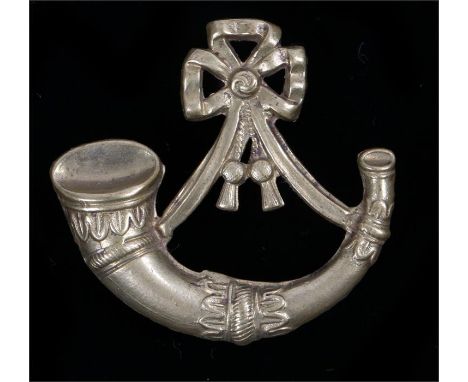 Cap badge to the Sherwood Rangers Yeomanry, three loops to the reverse, K&K 1410