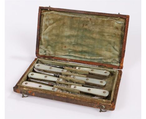 Fine set of early 19th Century dental/descaling tools, circa 1800/1810, the set of six tools with steel ends and mother of pe