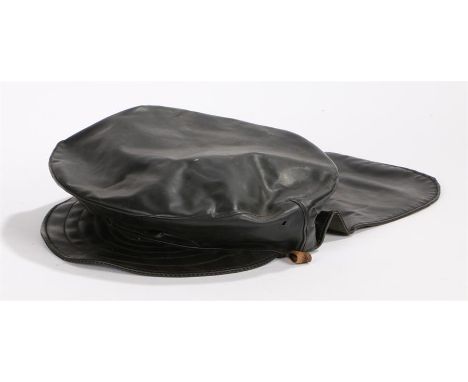 Steam engine drivers grease-proof cap, in black, the flap with the letters BTC J D7