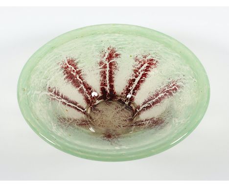 IKORA-SCHALE, farbloses Glas mit farbigen Pulvereinschmelzungen, Dm 24,5, WMF, um 1930