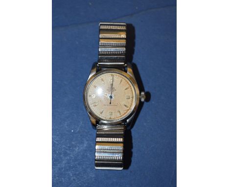 A vintage 1960s Tudor Oyster Royal stainless steel gentlemen's manual wristwatch, No.7903/76549, having honeycomb dial 17 jew