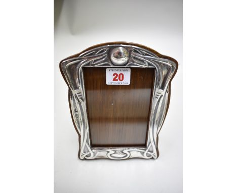 A silver easel photograph frame, by S Blanckensee, Chester 1911, 19.5cm x 14cm. 