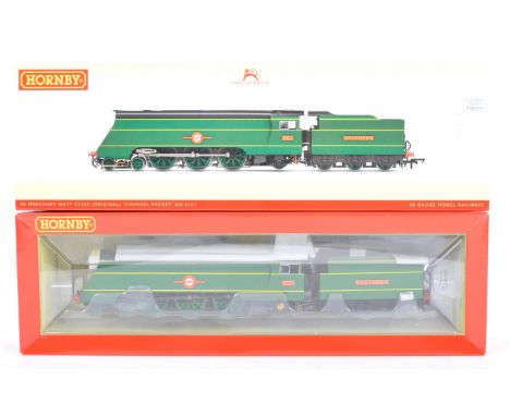 An original Hornby made 00 gauge model railway train set locomotive engine R3434 SR 4-6-2 Original Merchant Navy Class Channe