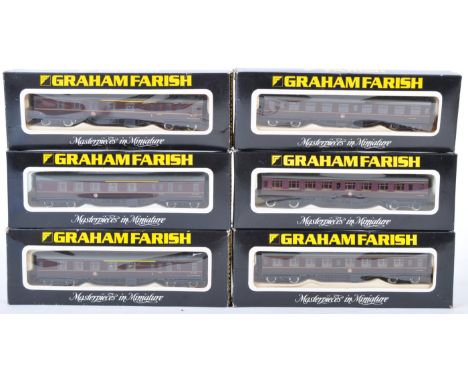 A rake of 6x original vintage Graham Farish N gauge model railway train set locomotive carriages / coaches comprising: 3x 069