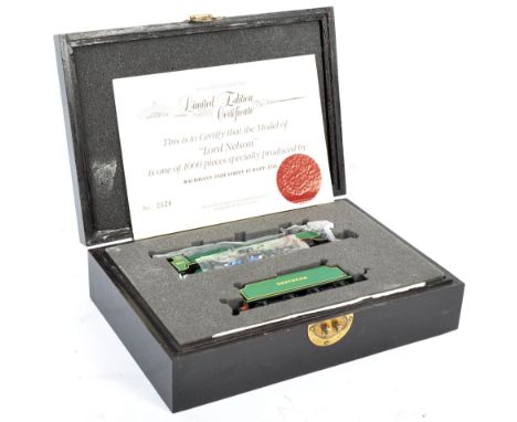 A rare Bachmann made 00 gauge model railway train set presentation locomotive engine 31-400 Lord Nelson 4-6-0 850 SR Malachit