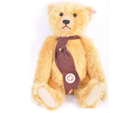 An original Steiff made soft toy teddy bear 662966 2008 Jointed limbs with golden soft pile plush fur with hand stitched deta
