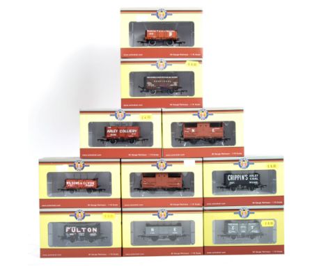 A rake of 10x assorted Oxford Rail 00 gauge model railway train set locomotive engine rolling stock wagons to include: Arley 