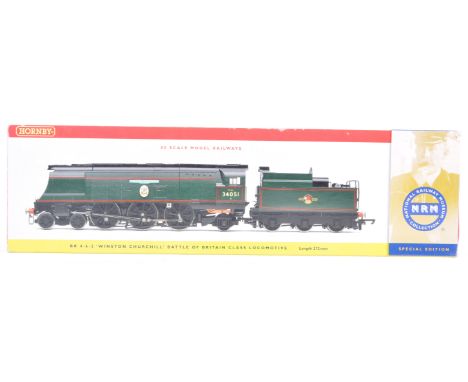 A Hornby made 00 gauge model railway trainset locomotive engine No. R2385 - British Railways 4-6-2 West Country Class ' Winst