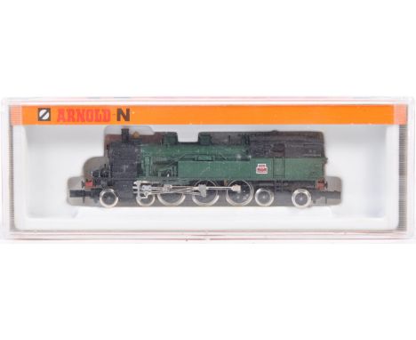 An original vintage Arnold made N Gauge model railway train set locomotive 2271 4-6-4 SNCF green livery engine. Model appears