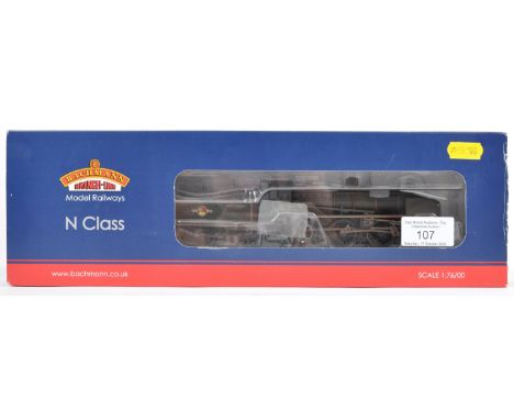 A Bachmann made Branch Line 00 gauge model railway trainset locomotive No. 32-154A N Class 31404 BR Black (Weathered). DCC Re