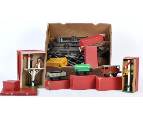 A large collection of vintage Hornby 0 gauge model railway trainset rolling stock and accessories. To include; No.1 Rotary Ti