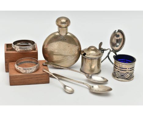 A SELECTION OF EARLY 20TH CENTURY SILVERWARE, to include a pair of silver napkin rings engraved in scrolling acanthus leaves 