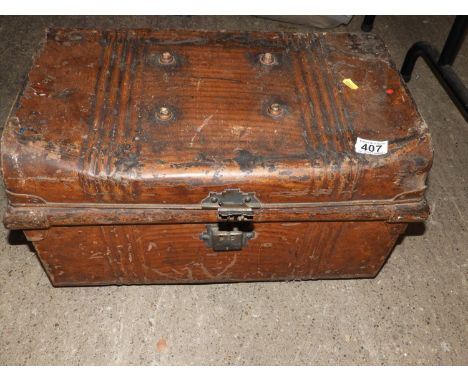 Tin Trunk 
