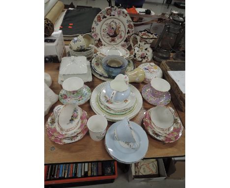 A selection of ceramics including tea cups and saucers