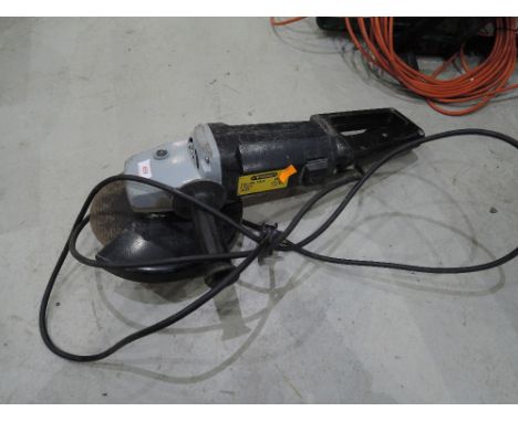 A Wickes anle grinder/disc cutter