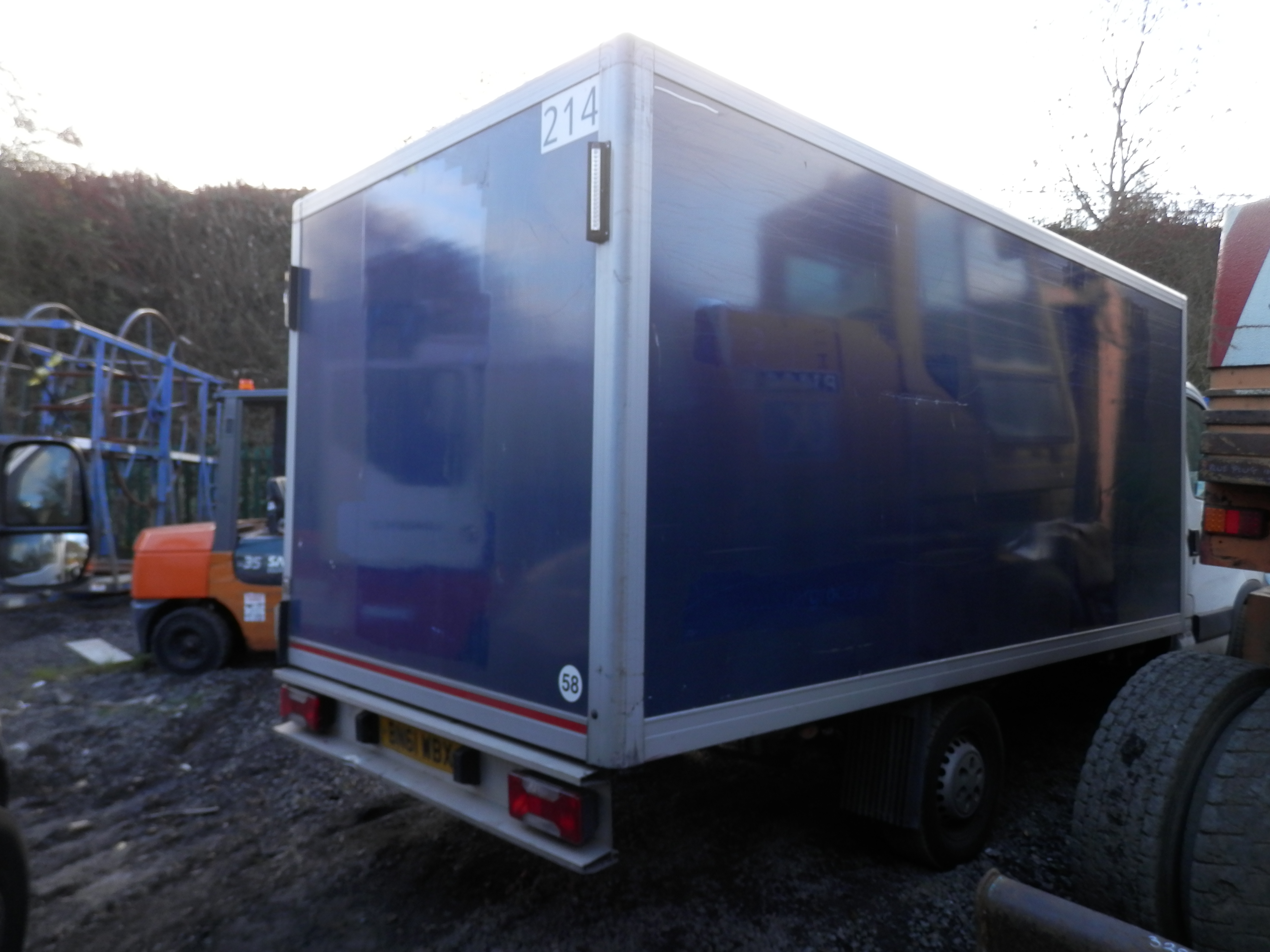 DS - 2011/61 PLATE IVECO FLATBED/BOX VAN. EX TESCO DELIVERY VANS ...