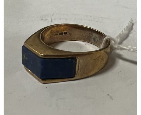 9 CT. GOLD LAPIS LAZULI GENTS RING SIZE R/S 7 GRAMS APPROX