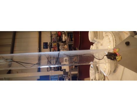 Colour changing bubble lamp with fishes H: 140 cm  CONDITION REPORT: Good working order.